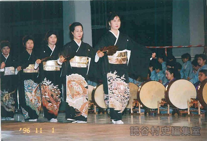 かぎやで風　村・字婦人会（赤犬子琉球古典音楽大演奏会）