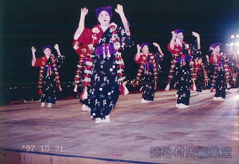 貫花　字婦人会（赤犬子琉球古典音楽大演奏会）