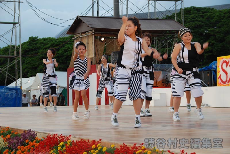 創作ダンス　読谷高校ダンス部