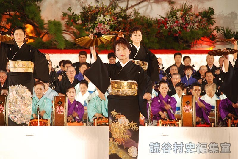 かぎやで風　村・字婦人会（赤犬子琉球古典音楽大演奏会）