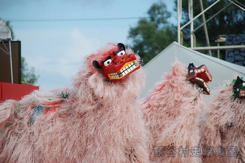 獅子舞　波平子ども獅子舞クラブ（受け継ごう読谷の心）