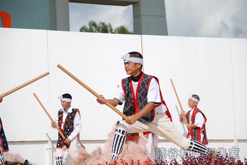 波平棒　波平子ども会（受け継ごう読谷の心）