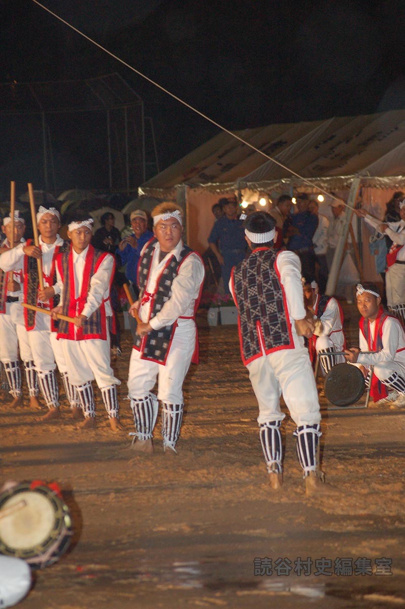 「航」棒術（スー巻）　波平区（創作「進貢船」）