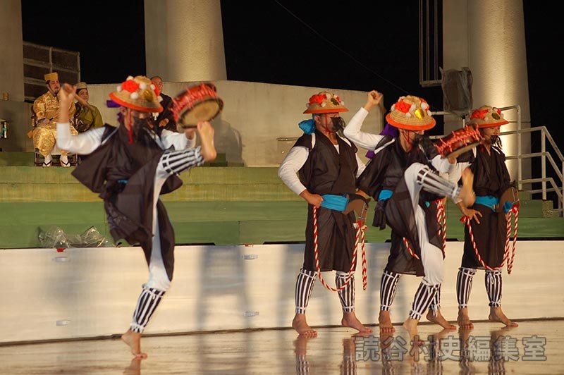 「宴」馬舞　高志保区（創作「進貢船」）