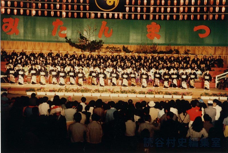 かぎやで風　村・字婦人会（赤犬子琉球古典音楽大演奏会）