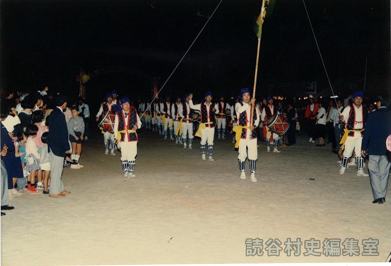 赤犬子入場　楚辺区（赤犬子琉球古典音楽大演奏会）