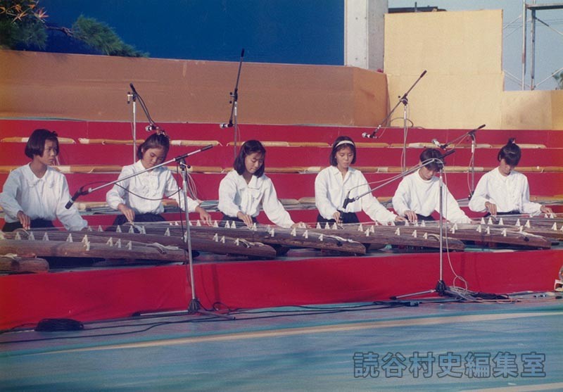 琴演奏　村内小中学校（受け継ごう読谷の心）