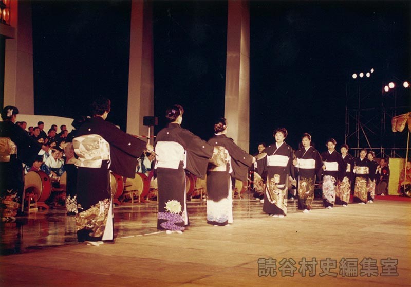 かぎやで風　村・字婦人会（赤犬子琉球古典音楽大演奏会）