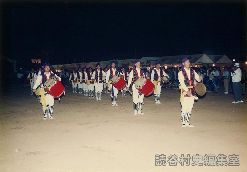 赤犬子入場　楚辺区（赤犬子琉球古典音楽大演奏会）