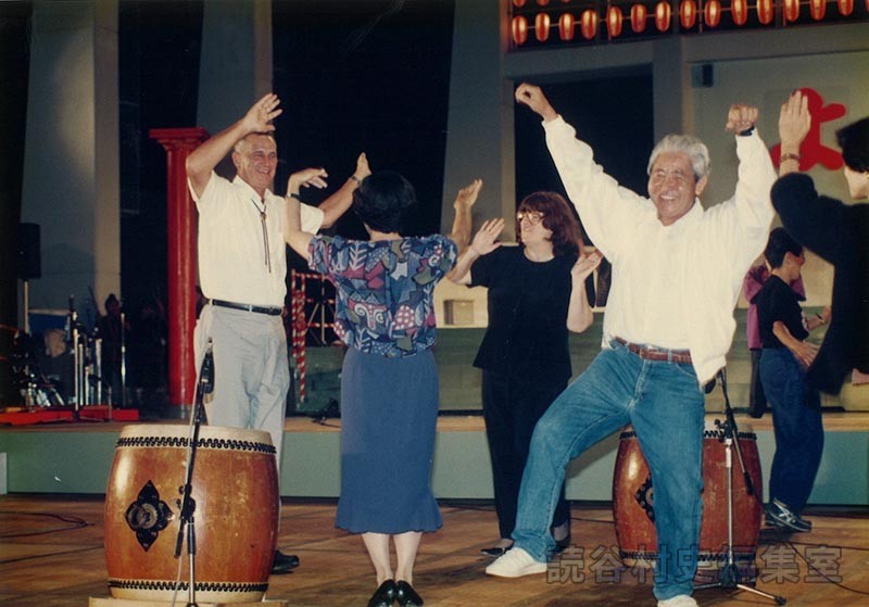 カチャーシー　安田慶造助役（創作「進貢船」）