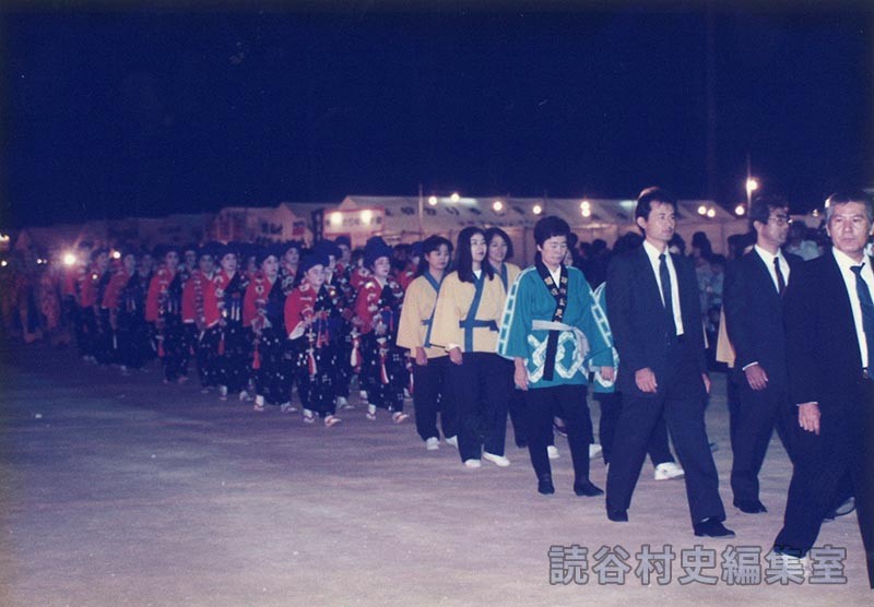 赤犬子入場　楚辺区（赤犬子琉球古典音楽大演奏会）