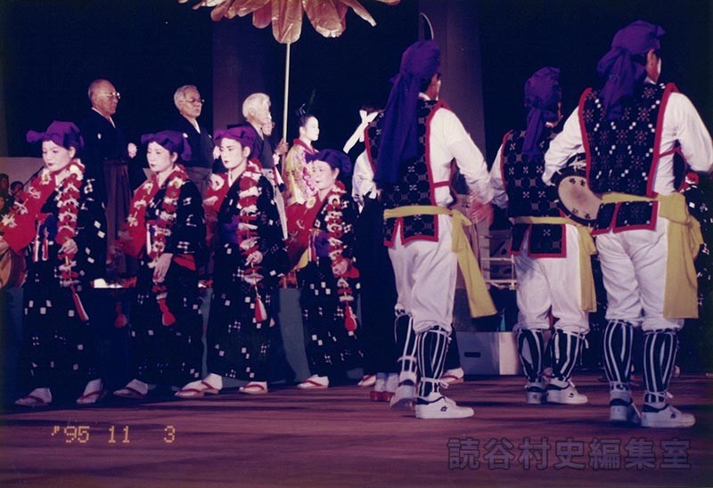 赤犬子入場　楚辺区（赤犬子琉球古典音楽大演奏会）