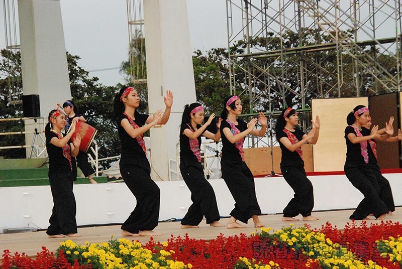 創作ダンス　読谷高校ダンス部