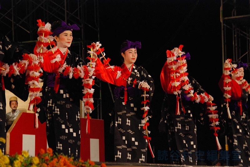 「送」貫花　字婦人会（創作「進貢船」）