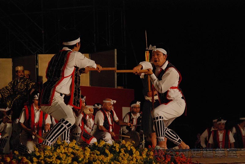 「宴」棒術　波平伝統芸能保存会（創作「進貢船」）