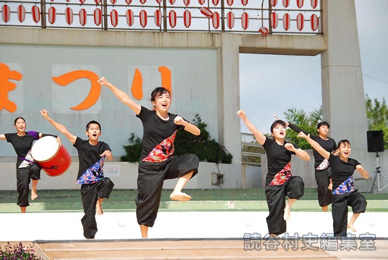 オープニングアクト　読谷高校ダンス部