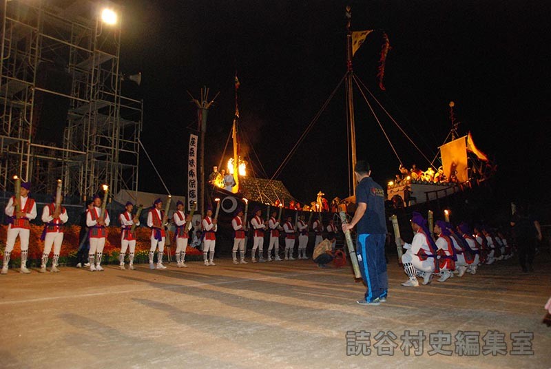 「航」棒術（スー巻）　座喜味区（創作「進貢船」）